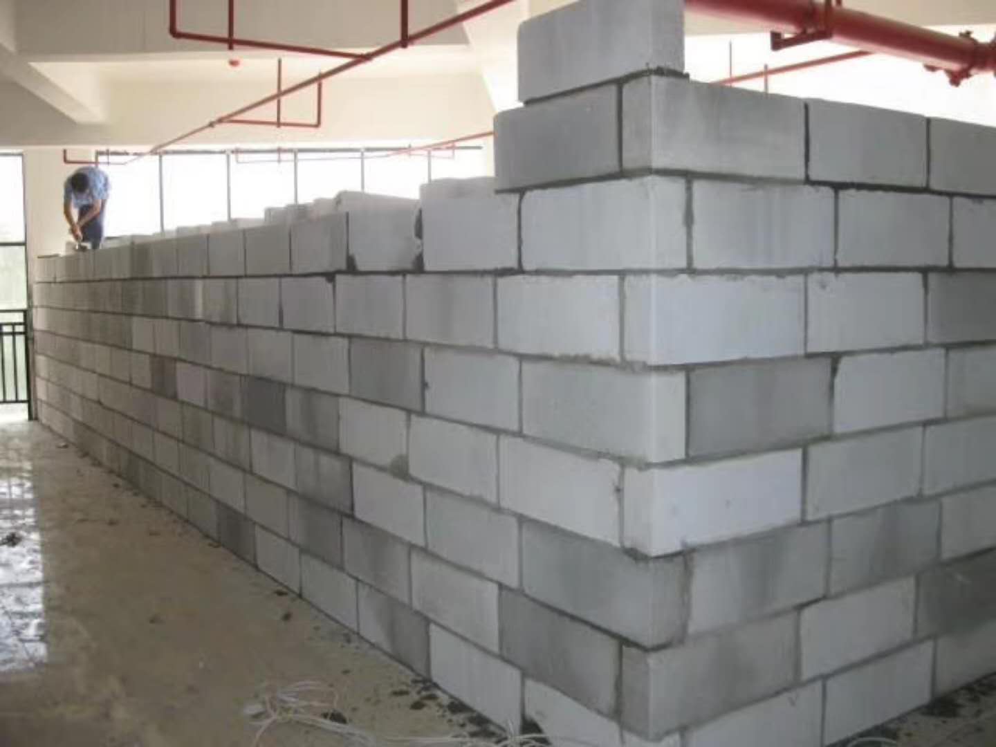 砂加气蒸压加气混凝土砌块承重墙静力和抗震性能的研究